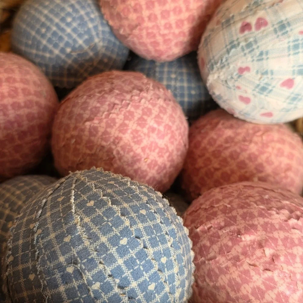 Vintage Wicker Basket & Fabric Wrapped Decorative Balls‎ Blue Pink Cottagecore